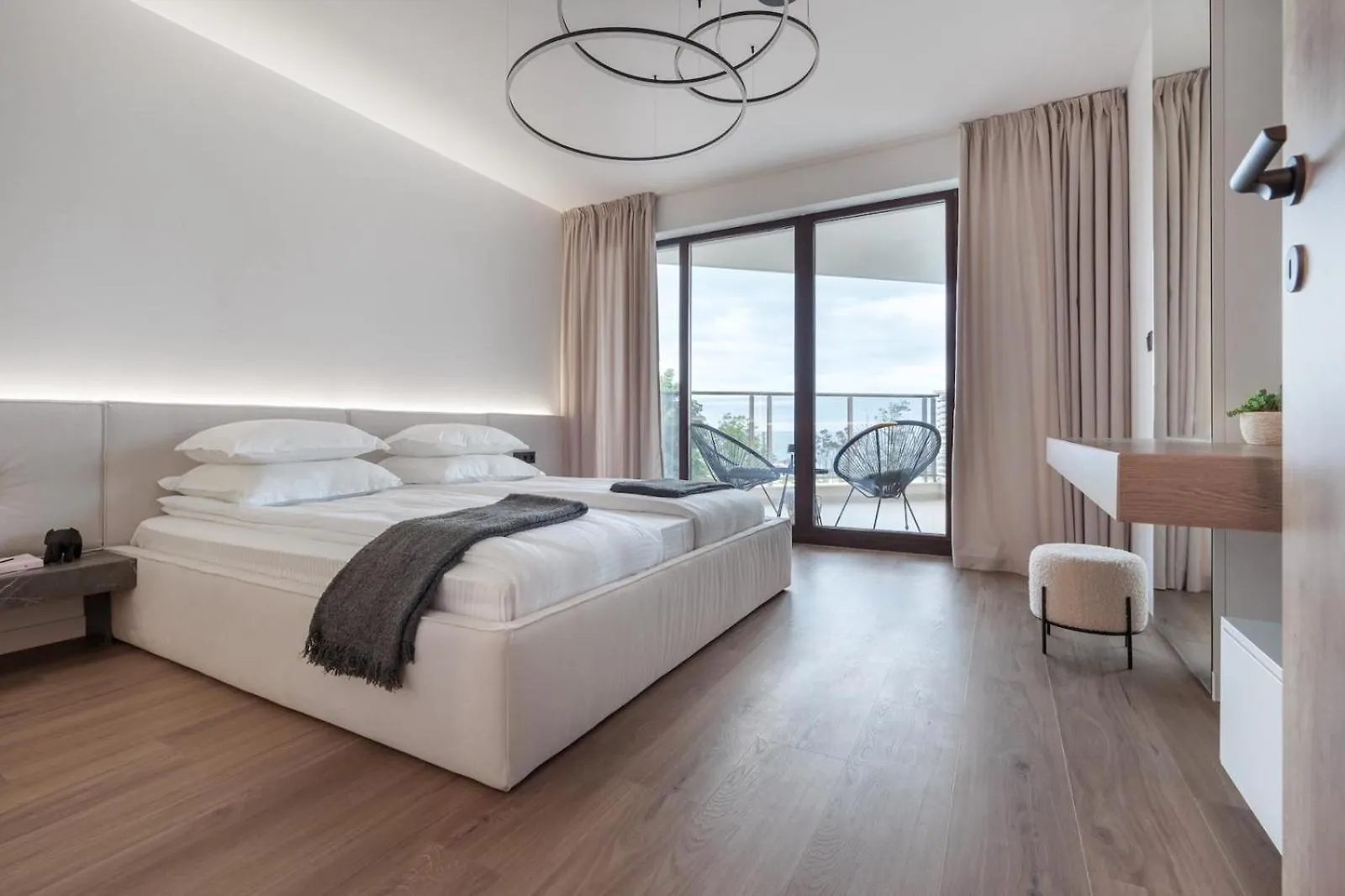 Apartment Stylish 1Br With Balcony & Parking I Skyline Varna By Flat Mаnаger