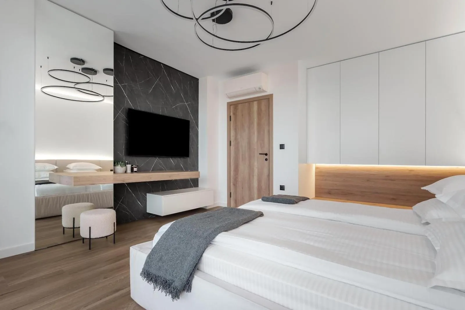 Stylish 1Br With Balcony & Parking I Skyline Varna By Flat Mаnаger Apartment