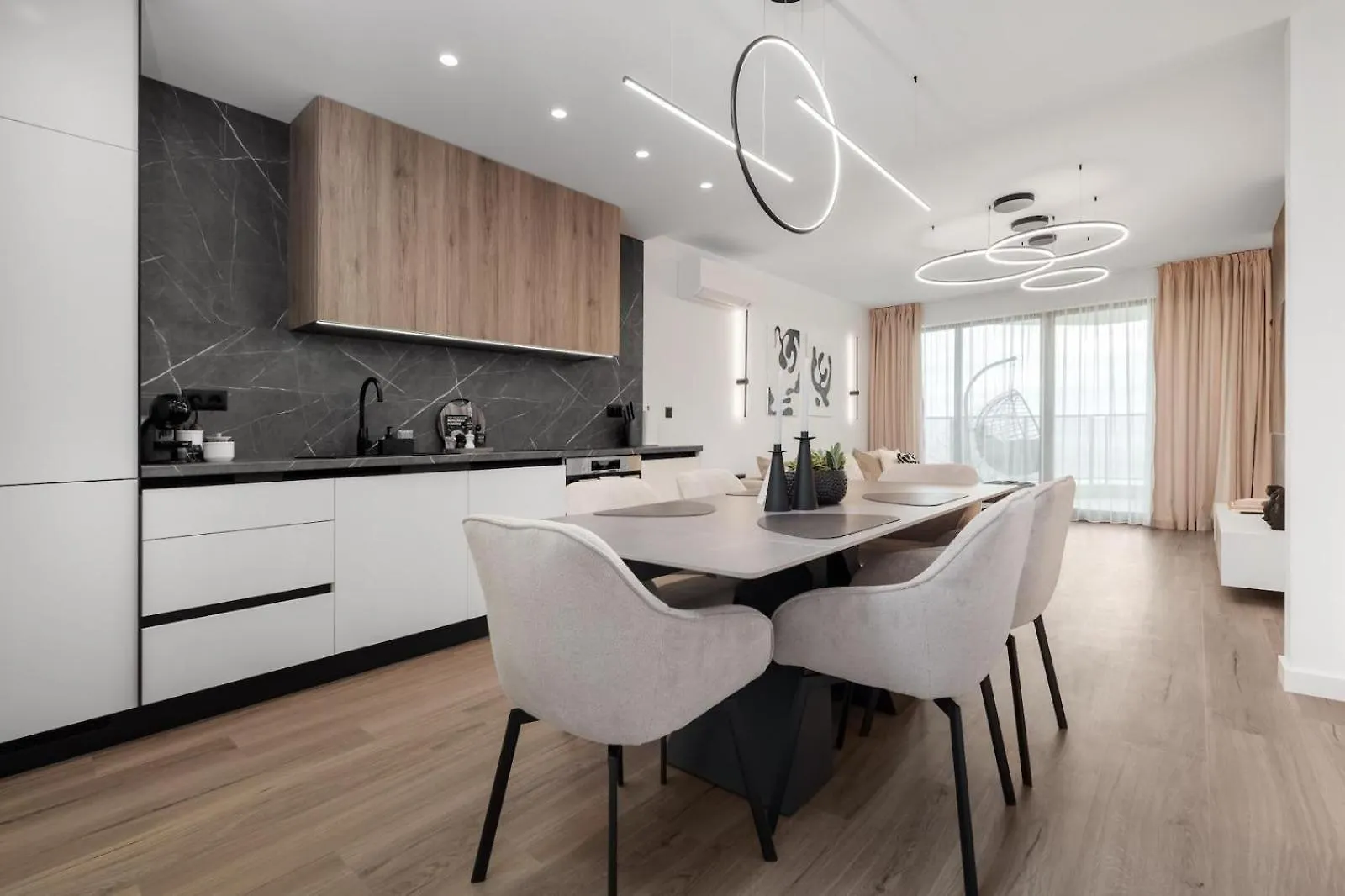 Stylish 1Br With Balcony & Parking I Skyline Varna By Flat Mаnаger Apartment